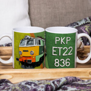 lokomotywa ET22, Pafawag 201E, elektrowóz ET22 PKP, lokomotywa elektryczna ET22, ET22, pociąg, lokomotywa towarowa PKP PKP Cargo, kubek z lokomotywą ET22, kubek z lokomotywą, kubek kolejowy, kubek z pociągiem, kubek ET22, kolej, kolejnictwo, kolejarz, gadżet PKP, upominek PKP, kolej na gadżety, kolejarski gadżet, kolejarski kubek, prezent dla kolejarza, prezent dla mikola, prezent dla miłośnika kolejnictwa, prezent dla maszynisty, upominek dla kolejarza, upominek dla mikola, upominek dla miłośnika kolejnictwa, upominek dla maszynisty, parowóz zakładowy, lokomotywa Pafawag, Pafawag ET22