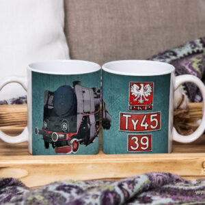 Ty45, Parowóz Ty45, Lokomotywa parowa Ty45, Kubek Ty45, Kubek parowóz, kubek Ty45-39, lokomotywa parowa, PKP, Parowóz towarowy Ty45,, lokomotywa towarowa, fablok chrzanów, HCP, Rozkład jazdy PKP, PKP Cargo, Wolsztyn, Muzeum Kolejnictwa, Karsznice, Ty45-39, Parowozownia Wolsztyn, Wolsztyn, pociąg, kolej, kolejnictwo, kolejarz, gadżet PKP, upominek PKP, kolej na gadżety, kolejarski gadżet, kolejarski kubek, kubek kolejowy, prezent dla kolejarza, prezent dla mikola, prezent dla miłośnika kolei, parowóz polski, parowóz PKP