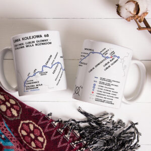 Kubek linia kolejowa 68, Linia kolejowa 68, Linia kolejowa nr 68, Linia kolejowa 68 Lublin Główny - Stalowa Wola Rozwadów - Przeworsk, Kubek 330ml z linią kolejową 68, kubek linia 68, kubek linia kolejowa 68 Lublin Główny - Stalowa Wola Rozwadów - Przeworsk, Lublin Główny, Stalowa Wola Rozwadów, Przeworsk, Kraśnik, Rozkład PKP, Pociąg, Pociąg towarowy, Pociąg osobowy, schemat linii kolejowej na kubku, gadżet PKP, schemat linii kolejowej na kubku, upominek dla maszynisty, kubek dla maszynisty, linia kolejowa normalnotorowa, linia kolejowa lubelskie, linia kolejowa podkarpackie