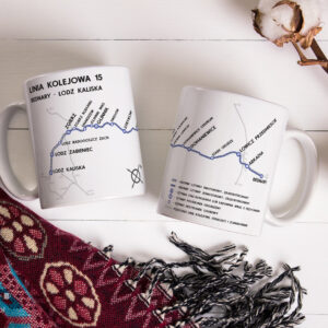 Kubek linia kolejowa 15, Linia kolejowa 15, Linia kolejowa nr 15, Linia kolejowa 15 Bednary - Łowicz - Łódź Kaliska, Kubek 330ml z linią kolejową 15, kubek linia 15, kubek linia kolejowa 15 Bednary - Łódź Kaliska, linia kolejowa okolice Łodzi, Łowicza, Rozkład PKP, Pociąg, Pociąg towarowy, Pociąg osobowy, schemat linii kolejowej na kubku, gadżet PKP, schemat linii kolejowej na kubku, upominek dla maszynisty, kubek dla maszynisty, linia kolejowa normalnotorowa, linia kolejowa Łódzkie, ŁKA, Łódzkie Koleje Aglomeracyjne