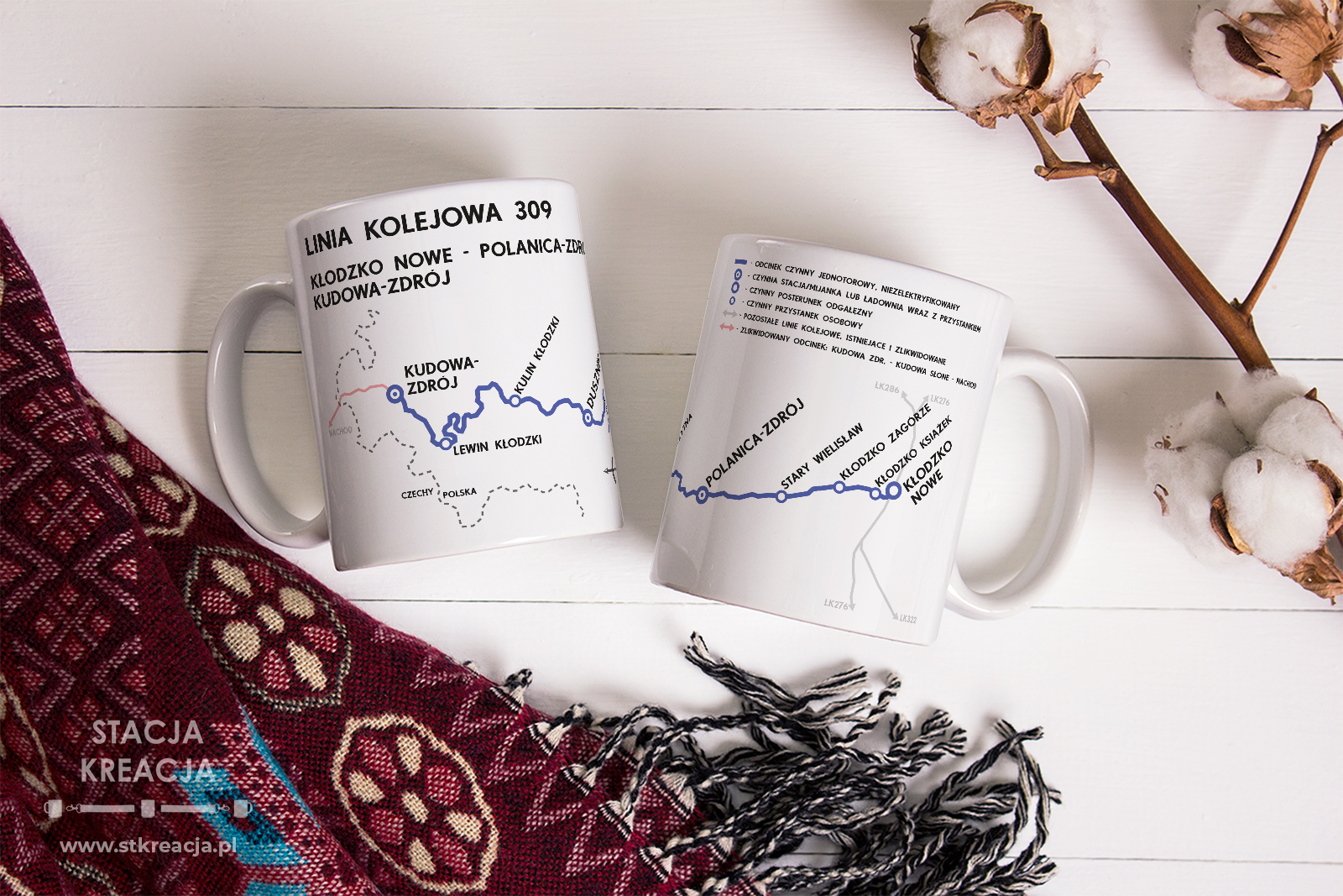 Kubek linia kolejowa 309, Linia kolejowa 309, Linia kolejowa nr 309, Linia kolejowa 309 Kłodzko Nowe - Kudowa-Zdrój, Kubek 330ml z linią kolejową 309, kubek linia 309, kubek linia kolejowa 309 Kłodzko Nowe - Polanica-Zdrój - Kudowa-Zdrój, linia kolejowa okolice Kłodzka, Rozkład PKP, Pociąg, Pociąg towarowy, Pociąg osobowy, schemat linii kolejowej na kubku, gadżet PKP, schemat linii kolejowej na kubku, upominek dla maszynisty, kubek dla maszynisty, linia kolejowa normalnotorowa, linia kolejowa dolnośląskie, linia kolejowa ziemia kłodzka, Koleje Dolnośląskie, DSDiK