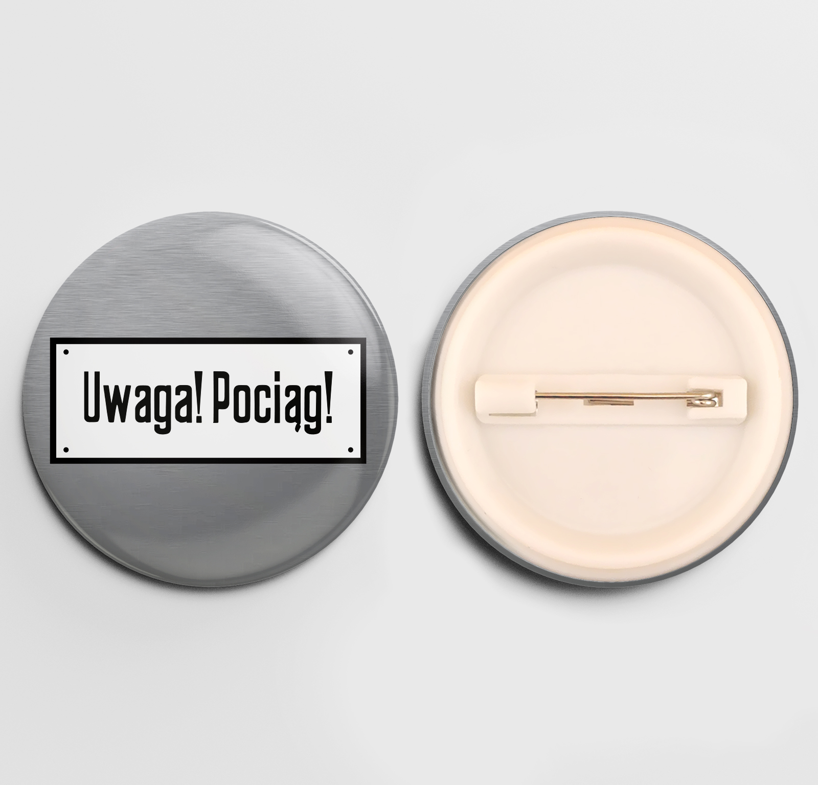 przypinka Uwaga Pociąg przypinka kolejowa, przypinka kolejarska, przypinka dla kolejarza, przypinka PKP, button kolejowy, button kolejarski, button dla kolejarza, button PKP, pin kolejowy, pin kolejarski, pin dla kolejarza, pin PKP, Uwaga Pociąg tabliczka przypinka